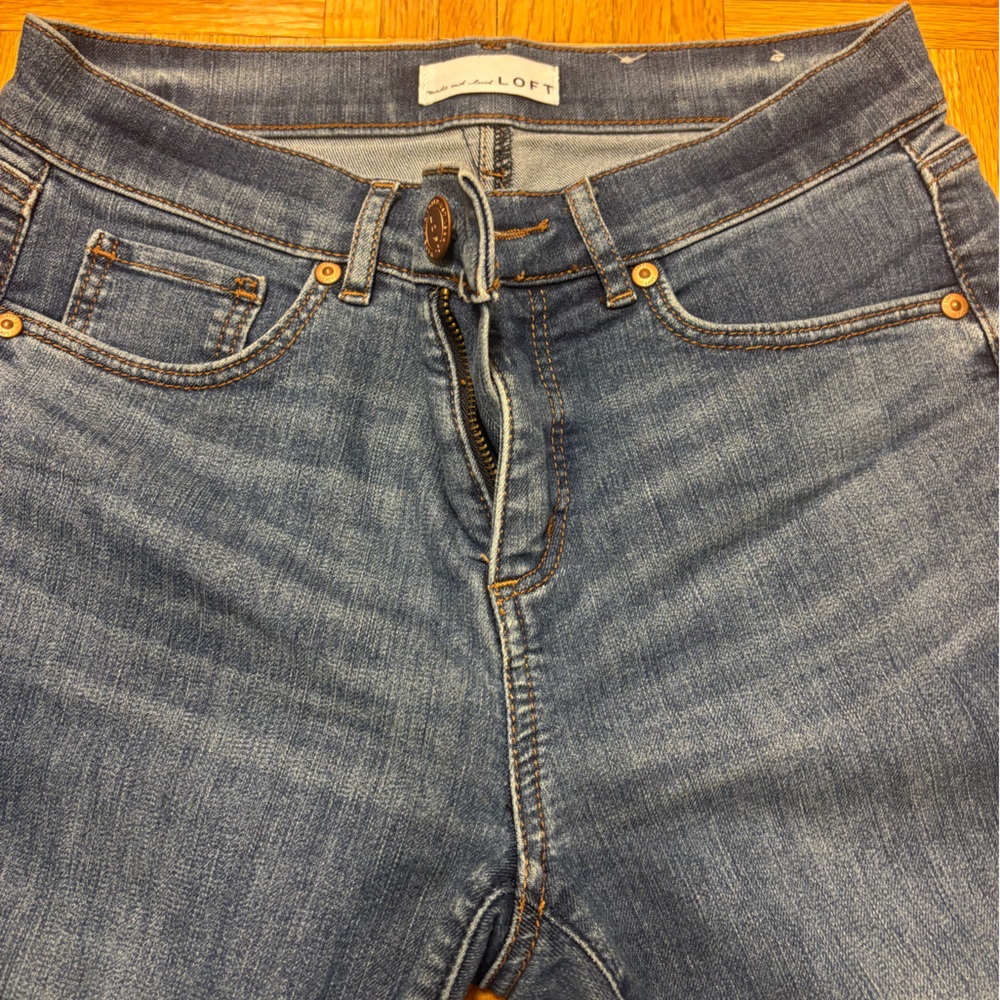 LOFT High Rise Denim Jeans  Petite Skinny- size 27/4 with frilled ends
